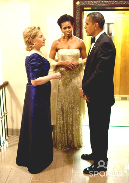 President Barack Obama, First Lady Michelle Obama and Secretary of State Hillary Clinton in a White House vestibule during a state dinner. (WH)