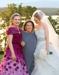 Hillary Clinton and her mother Dorothy Rodham at the 2010 wedding of Chelsea Clinton. (Getty)