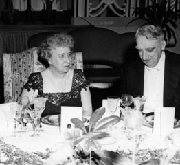 Bess Truman with Fred Vinson. (HSTL)
